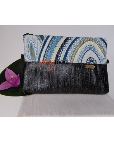 Pochette plate noir et bleu imprimée | MYMOD